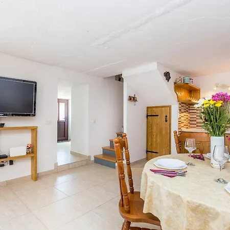 Risika Vacation House ريسيكا