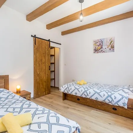 Risika Vacation House بيت للعطل *