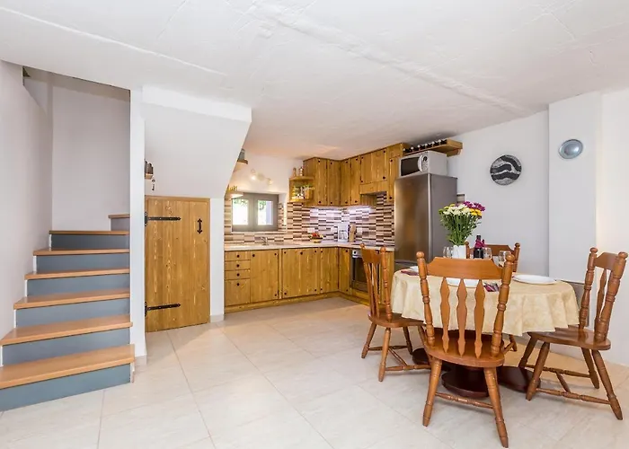 Ferienhaus Risika Vacation House *